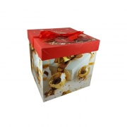 КУТИЯ ПОД. КАРТОНЕНА КОЛЕДНИ ТОПКИ  22х22х22см С ПАНДЕЛКА ЗЛАТНА С ЧЕРВЕН КАПАК 50238-151 /12/