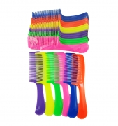 ГРЕБЕН ЗА КОСА  С ДРЪЖКА 20см 24бр./пак  РАЗЛ. ЦВЕТОВЕ 