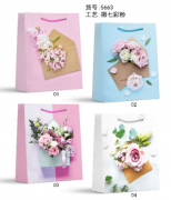 ТОРБИЧКИ ПОД. 10бр. ДБ КАРТОН ЦВЕТЯ С ПЛИК 32х26х10см 40329-50 